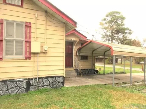 108 S Juniper St, Pine Bluff, AR 71601 photo 3