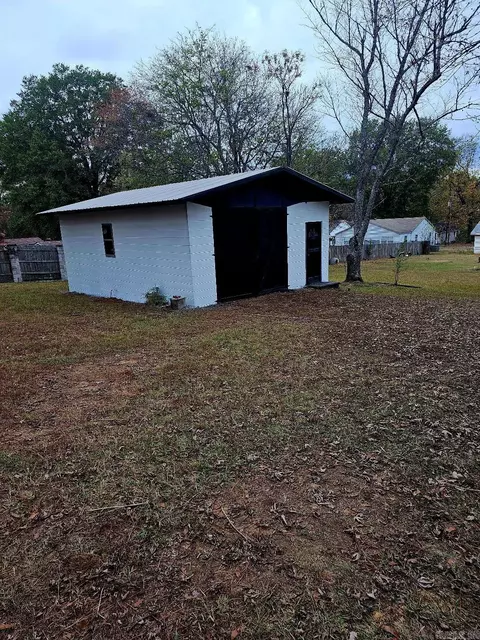 1628 E Highland, Malvern, AR 72104 photo 3