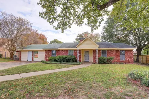 11 Horseshoe, Wake Village, TX 75501