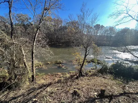 285 River Dr, Heber Springs, AR 72543