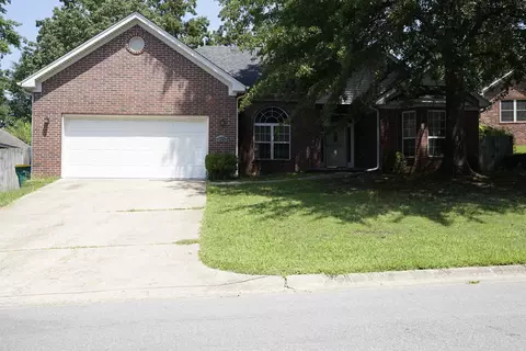 28 Eagles Nest Ct, Little Rock, AR 72210