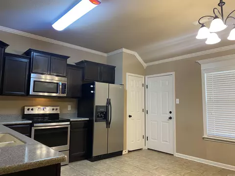 Kitchen - 95 Earnhardt Cir, Cabot, AR 72023 photo 4 of 4