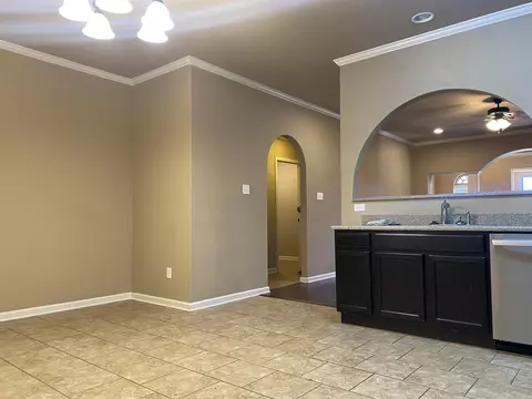 Bath - 95 Earnhardt Cir, Cabot, AR 72023 photo 3 of 6
