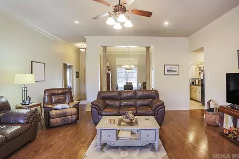 794 Mallard Ln, Conway, AR 72034 photo 4