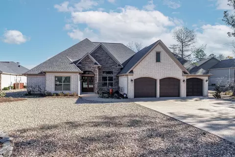 12 Utrera Ln, Hot Springs Village, AR 71909