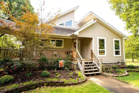 1979 Holmes Rd, Searcy, AR 72143