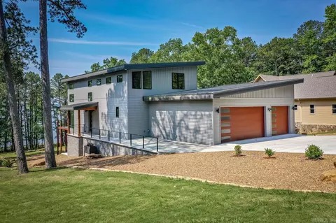 213 Cherokee Dr, Fairfield Bay, AR 72088
