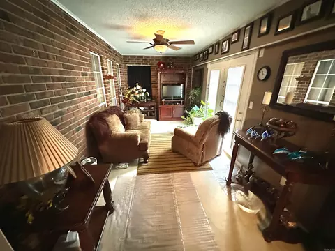 804 W 73rd Ave, Pine Bluff, AR 71603 photo 8
