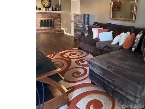 14 Larkwood Cv, Jacksonville, AR 72076 photo 2
