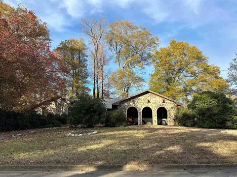 2501 Sheffield Dr, Pine Bluff, AR 71603 photo 1