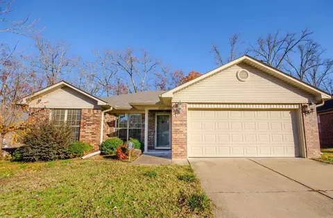 1860 Milestone Dr, Conway, AR 72034 photo 1