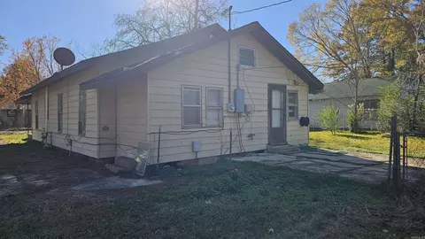 713 E Pine St, Gurdon, AR 71743 photo 5