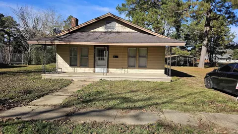 713 E Pine St, Gurdon, AR 71743 photo 1