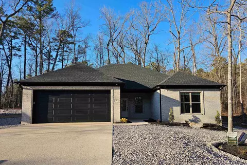 24 Sacedon Ln, Hot Springs Village, AR 71909
