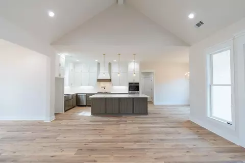 Kitchen - 46 Mckaskle Cv, Greenbrier, AR 72058 photo 6 of 7