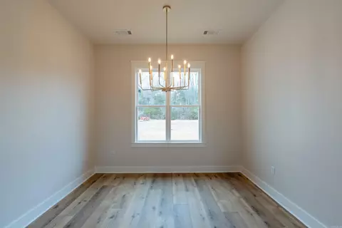 Dining - 46 Mckaskle Cv, Greenbrier, AR 72058 photo 3 of 3