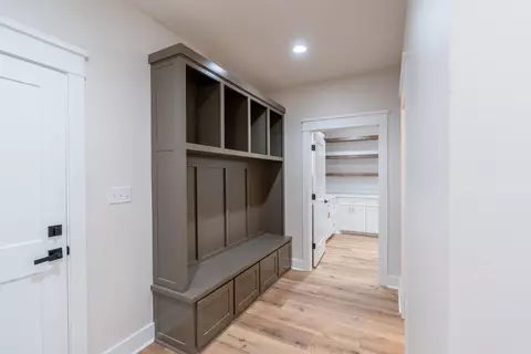 Entry Way - 46 Mckaskle Cv, Greenbrier, AR 72058 photo 1 of 1