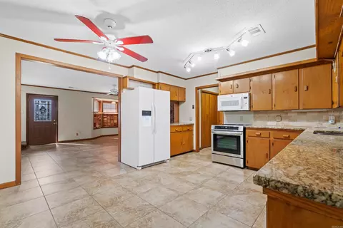 215 W Dickson St, Murfreesboro, AR 71958 photo 9