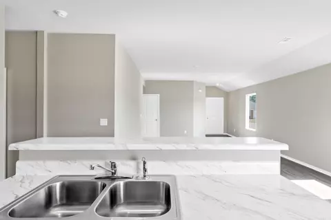 Bath - 4503 Olympic Dr, Benton, AR 72019 photo 1 of 4