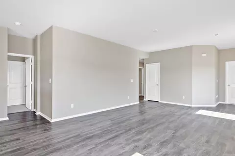 Living - 4503 Olympic Dr, Benton, AR 72019 photo 5 of 5