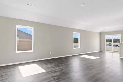 Living - 4503 Olympic Dr, Benton, AR 72019 photo 4 of 5