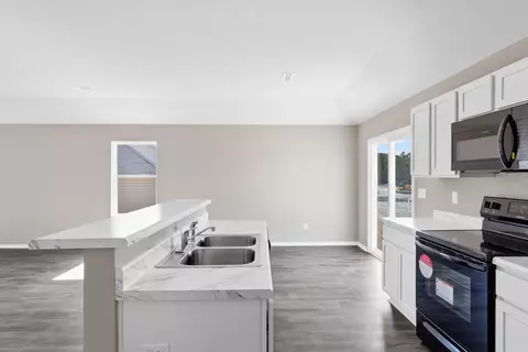 Kitchen - 4503 Olympic Dr, Benton, AR 72019 photo 5 of 5