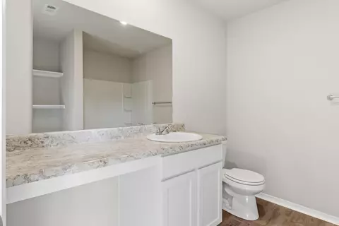 Bath - 4519 Olympic Dr, Benton, AR 72019 photo 3 of 3