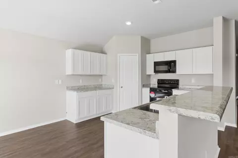 Kitchen - 4519 Olympic Dr, Benton, AR 72019 photo 4 of 4