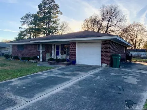 1204 Berkshire St, Pine Bluff, AR 71601 photo 3