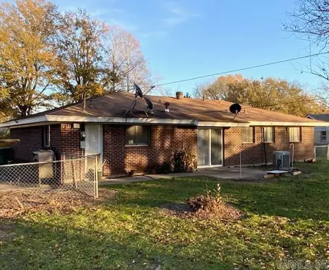 1204 Berkshire St, Pine Bluff, AR 71601 photo 4
