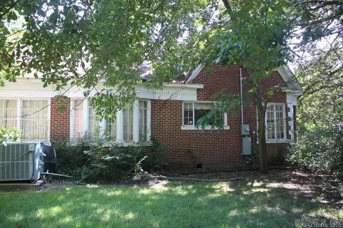235 Linden Cir, Pine Bluff, AR 71603 photo 9