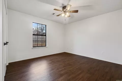 39 Hickory Ridge Dr, Benton, AR 72015 photo 4