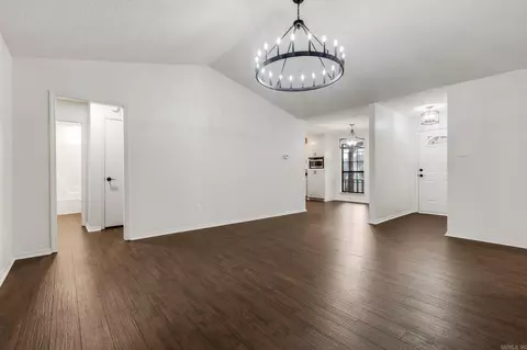 39 Hickory Ridge Dr, Benton, AR 72015 photo 3