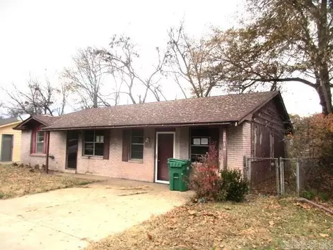 2619 Colonial St, Pine Bluff, AR 71601 photo 2