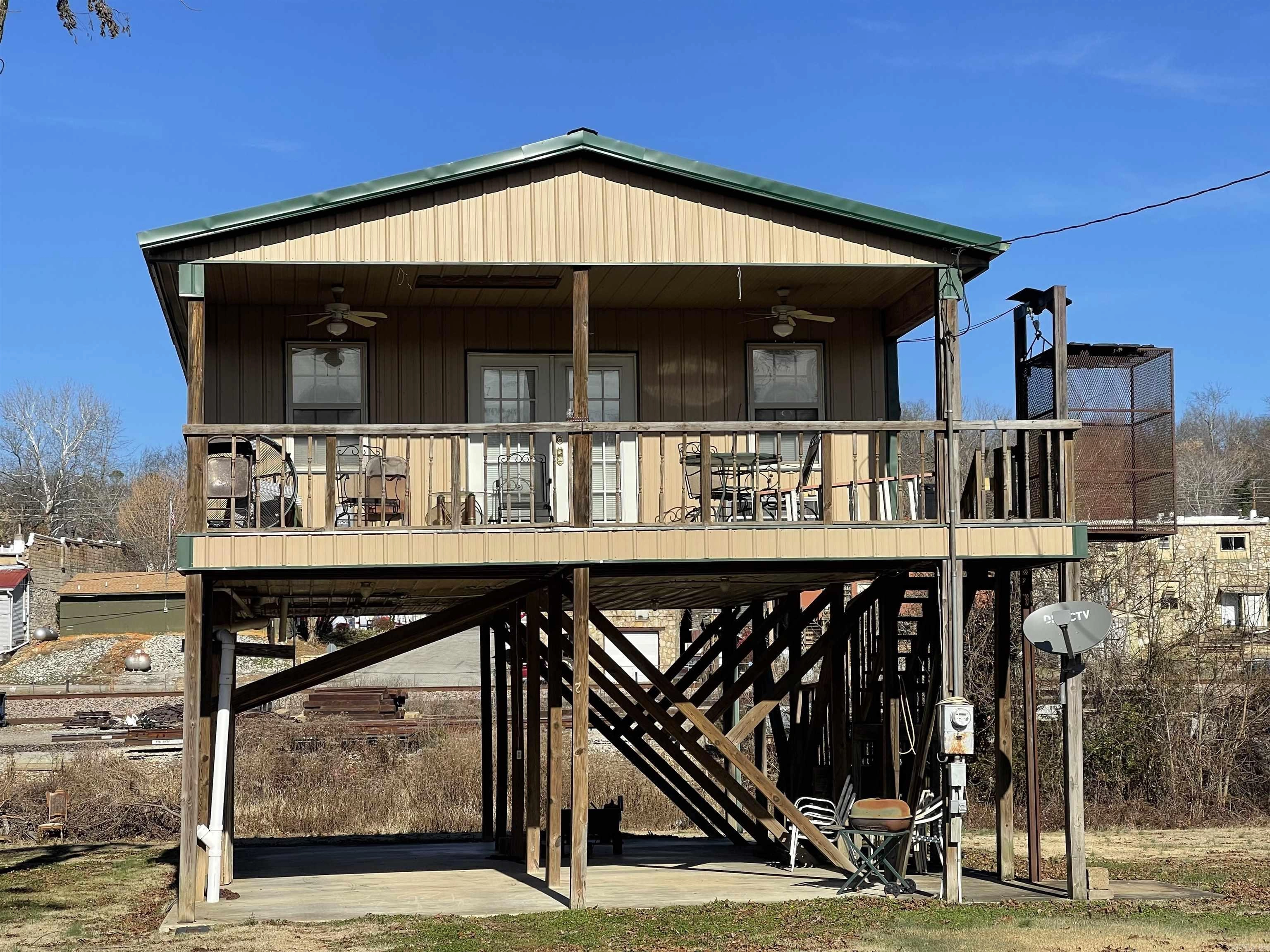 20 E Vly Dr  