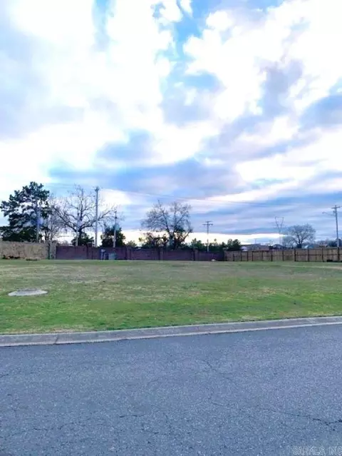 4915 Sistine Chapel Dr, Conway, AR 72034 photo 2