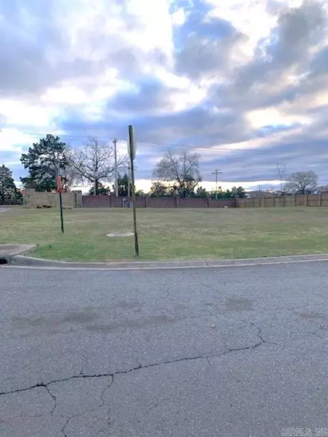 4915 Sistine Chapel Dr, Conway, AR 72034 photo 3