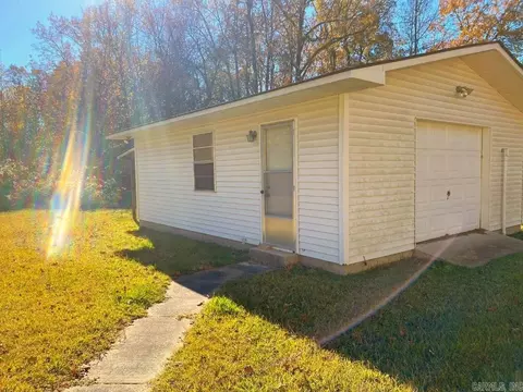 1512 Dixon Ln, Pine Bluff, AR 71603 photo 2