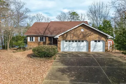 15 Galeon Ln, Hot Springs Village, AR 71909
