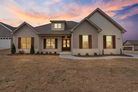 Exterior - 1865 Iris Cv, Conway, AR 72034 photo 1 of 7