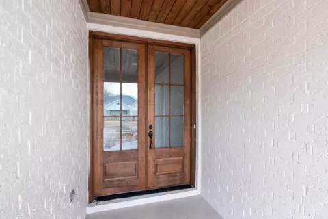 Entry Way - 1865 Iris Cv, Conway, AR 72034 photo 2 of 2