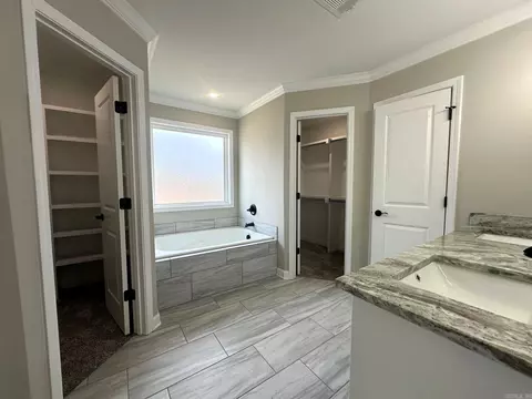 Bath - 657 Lucy Ln, Alexander, AR 72002 photo 2 of 4