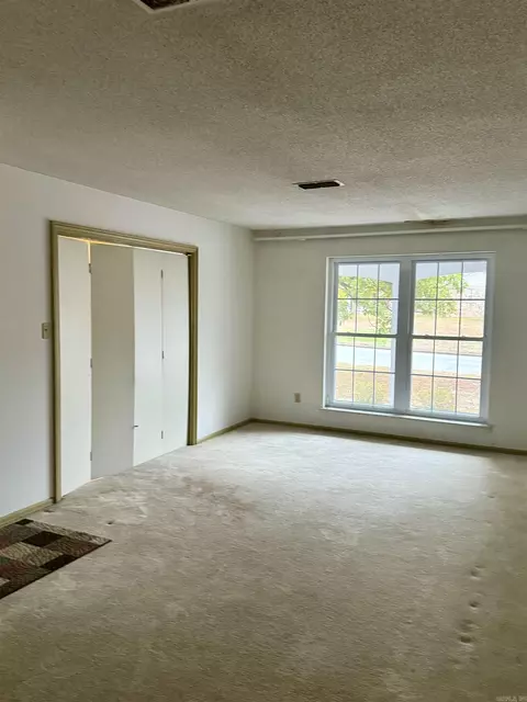 33 Smugglers Ln, Pine Bluff, AR 71603 photo 9