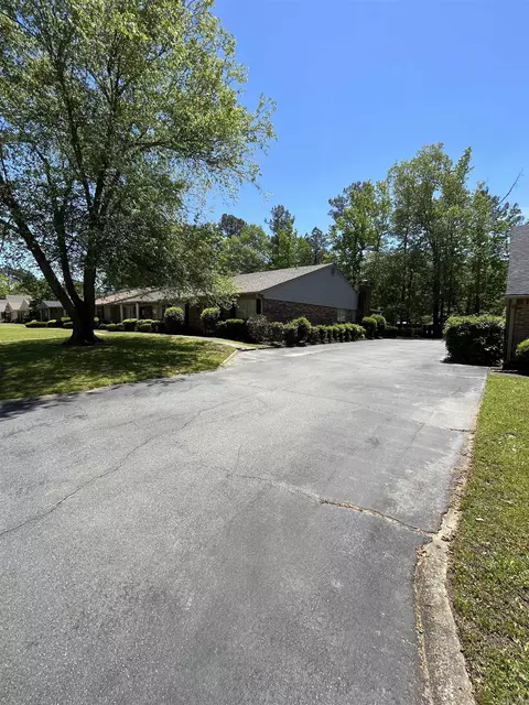 606 Greenbriar, Pine Bluff, AR 71603 photo 2