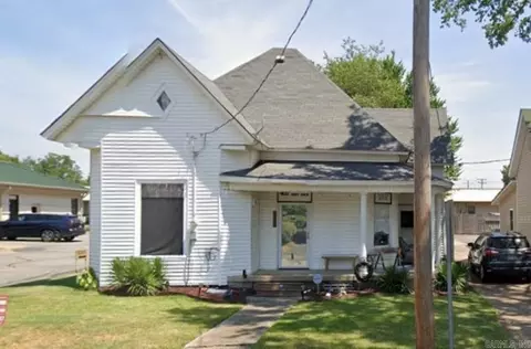402 W Race St, Searcy, AR 72143