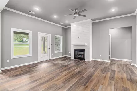 105 Clearwater Dr, Brookland, AR 72417 photo 3