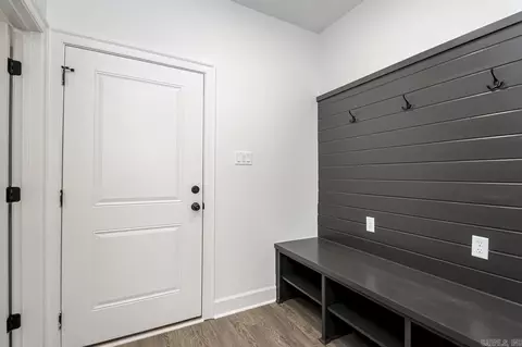 Entry Way - 5027 Springwood Cir, Bryant, AR 72022 photo 1 of 2
