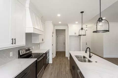 Kitchen - 5027 Springwood Cir, Bryant, AR 72022 photo 5 of 6