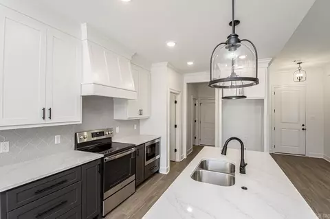 Kitchen - 5027 Springwood Cir, Bryant, AR 72022 photo 6 of 6
