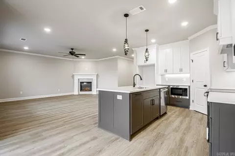6005 Springwood Cir, Bryant, AR 72022 photo 8